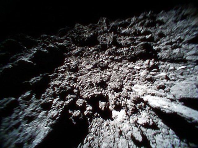 Це треба бачити! З'явилося перше в історії відео з поверхні астероїда