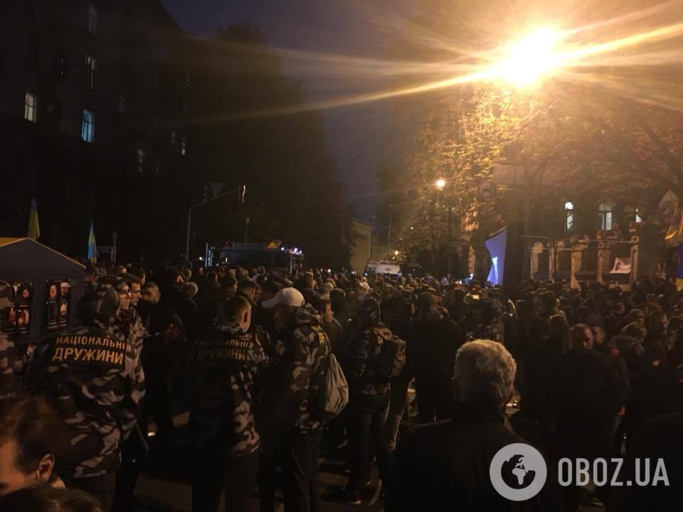 ''Мовчання вбиває'': кияни вийшли на протест під адміністрацію президента