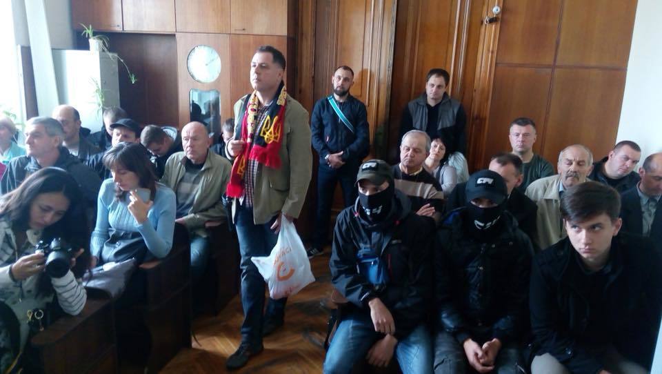 В суде над сепаратистом Муравицким произошла драка: опубликовано видео