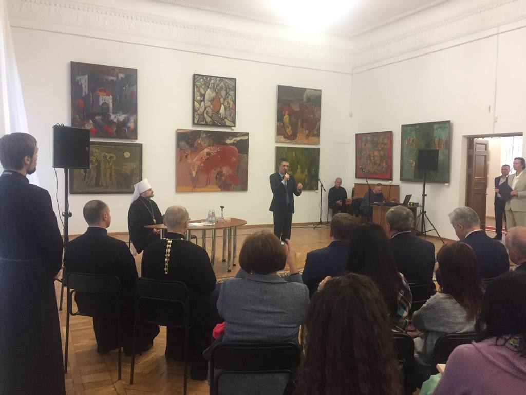 Презентация книги Кириленко в Черкассах