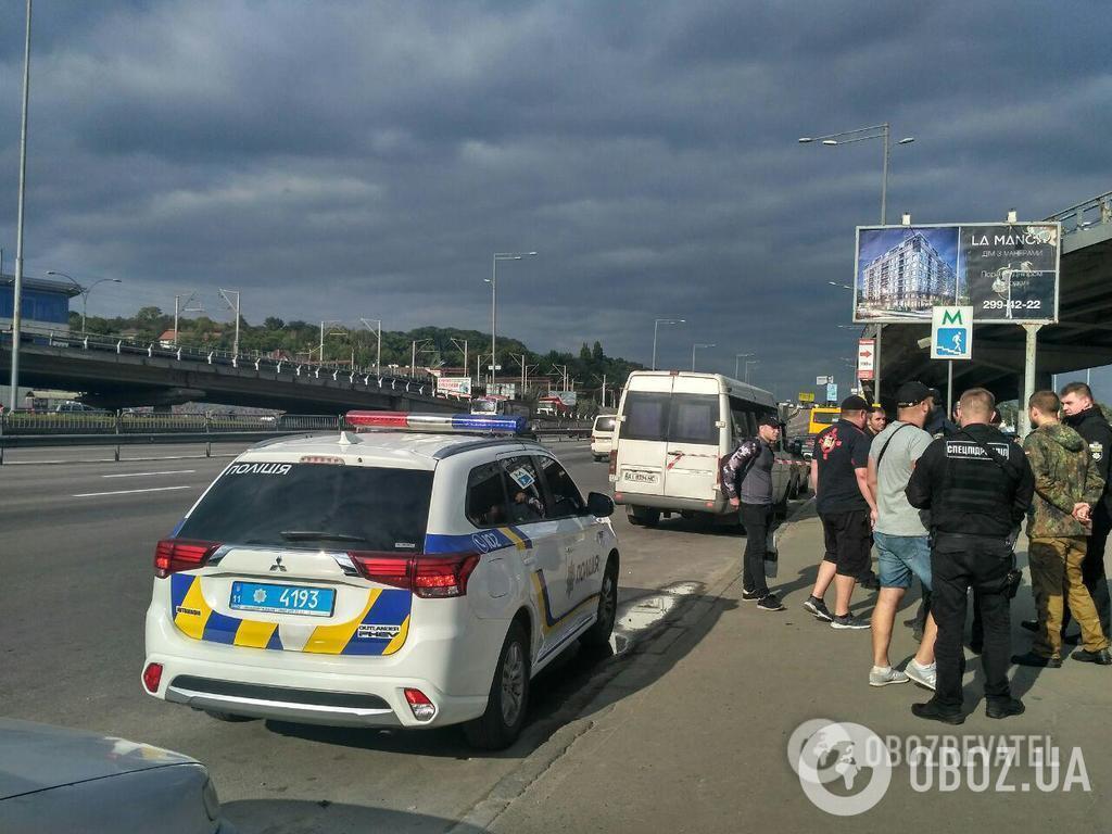Нападение в маршрутке Киева: все подробности и фото с места ЧП
