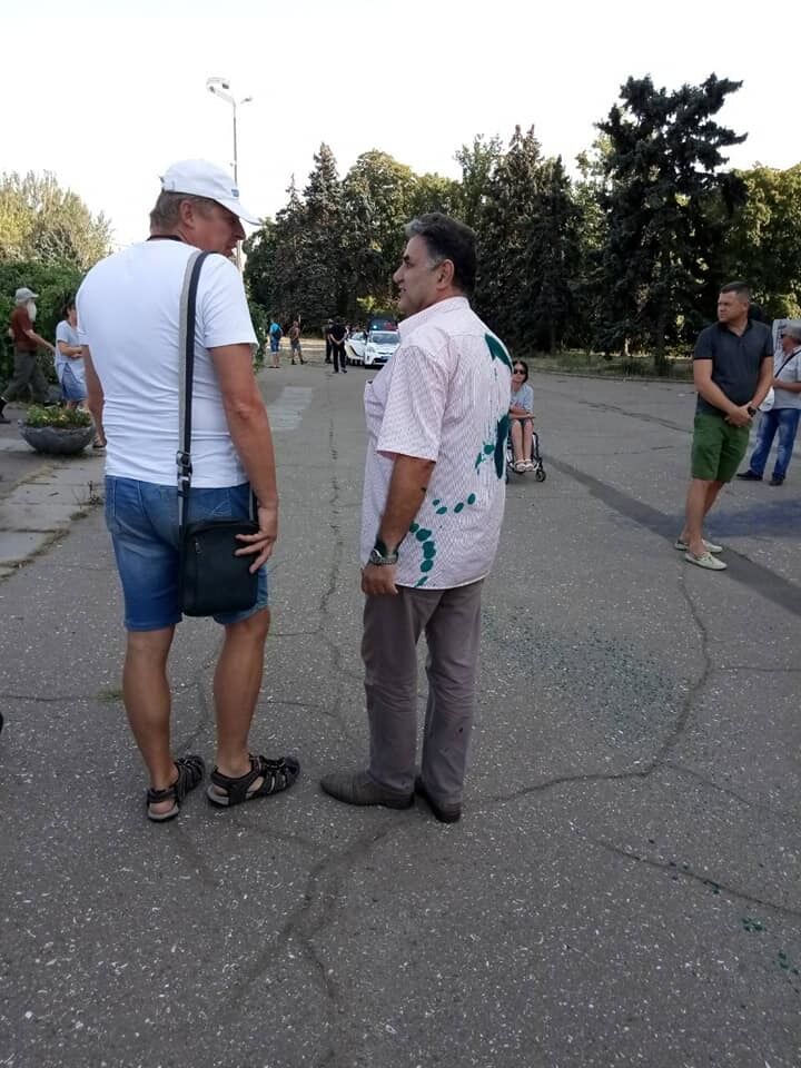 "Не будет нацистским": инцидент с зеленкой в Одессе взбесил фанатов "русского мира"