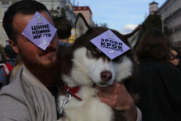 "Я тобі не шуба!" По Києву пройшли маршем тисячі зоозахисників. Фоторепортаж