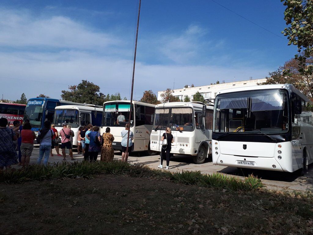 В Крыму из-за катастрофы началась массовая эвакуация: подробности и фото
