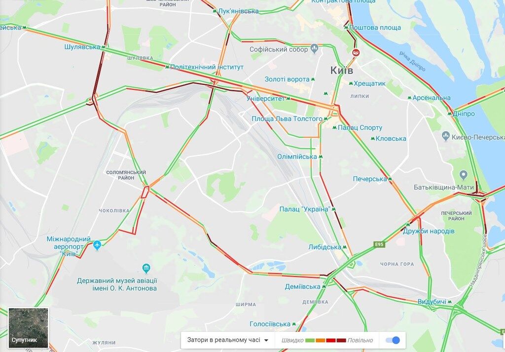 Киев встал в многокилометровых пробках: подробная карта "красных" улиц 