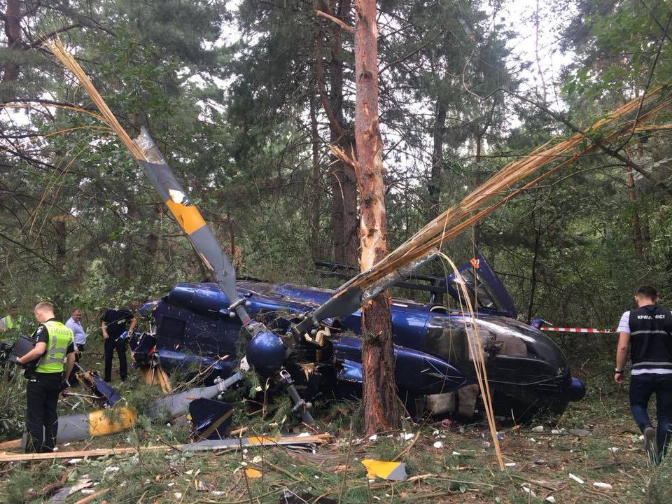 Крушение вертолета в Киеве: момент падения попал на видео