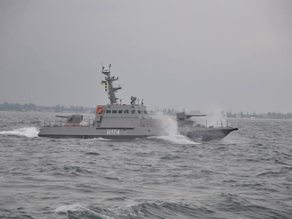 ЗСУ почали перекидати техніку в Азовське море