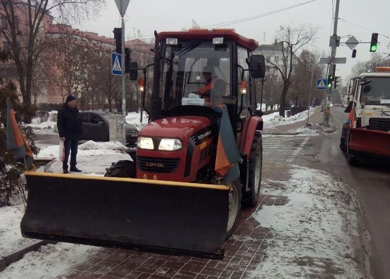 Столичні служби підготувалися до снігопаду 12 січня – КМДА