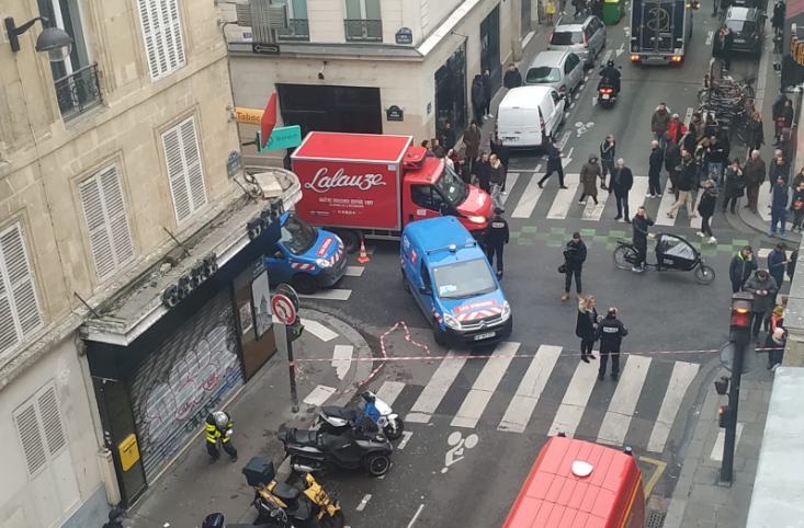 В Париже произошел мощный взрыв: 50 раненых, есть жертвы