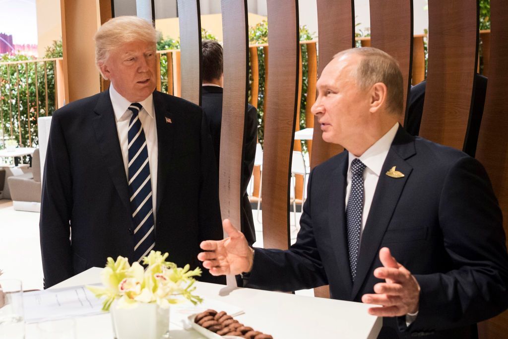Секретные переговоры Путина и Трампа: попахивает скандалом