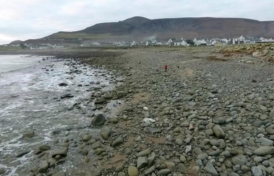 В Ірландії через шторм зник унікальний пляж: яскраві фото