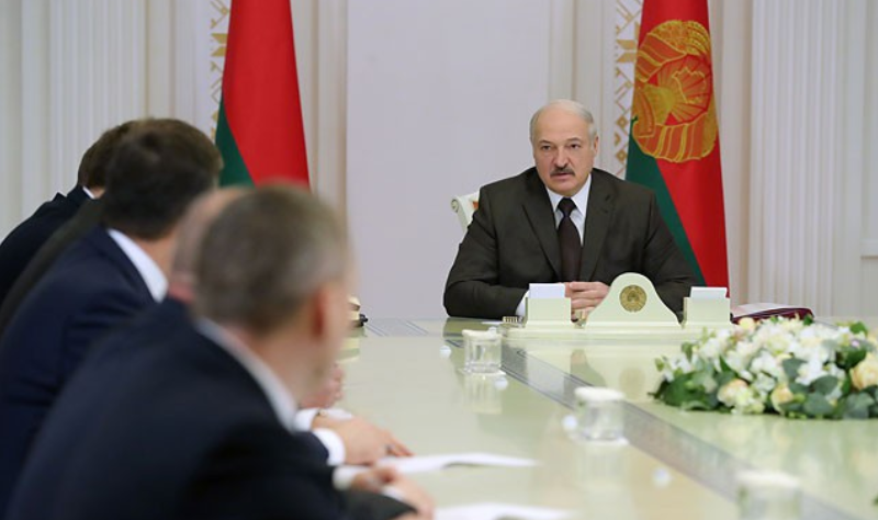 ''Нікому не потрібен'': Лукашенко заінтригував дивною заявою про суверенітет