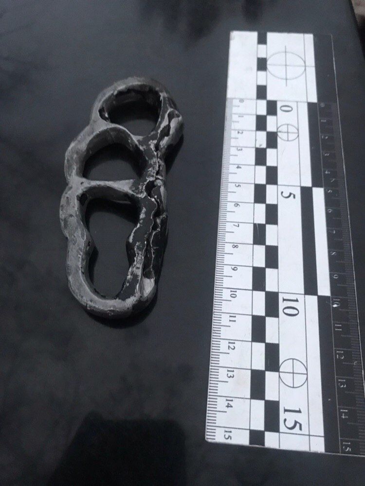 Полиция задержала парня, который разгуливал по Запорожью с опасными предметами