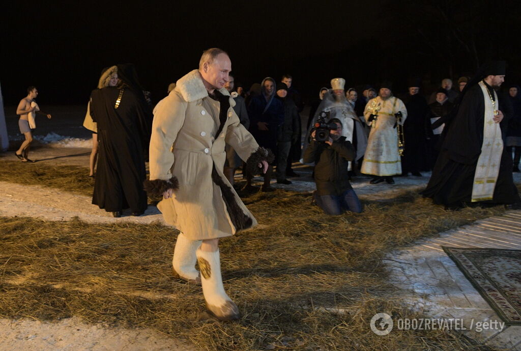 ''Запад хохочет!'' Путин после провала скрыл фото из проруби