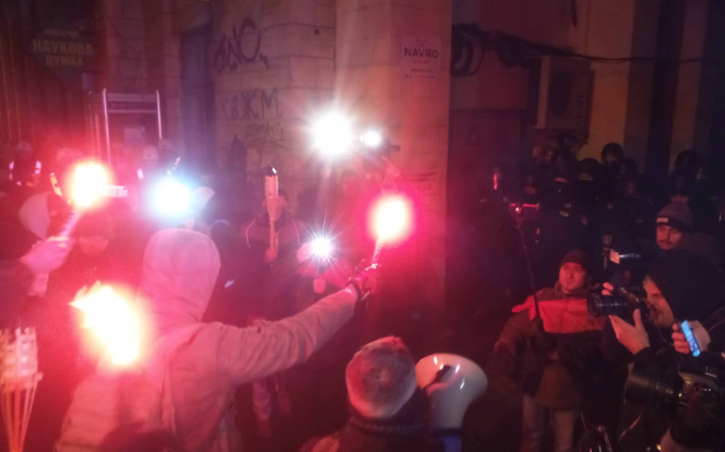 У Києві затримали націоналістів із труною: що трапилося
