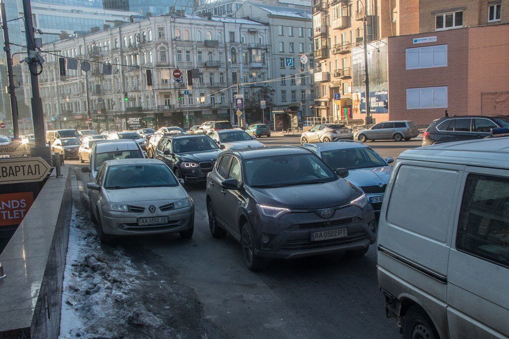 Авария в центре Киева с МАЗ