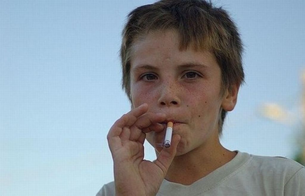 Что делать, если ребенок начал курить?