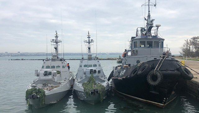 Захваченные украинские катера в керченском порту