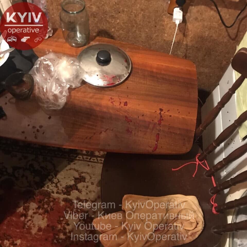 ÐваÑÑиÑа залиÑа кÑовÑÑ: в Ðиеве Ð½ÐµÐ°Ð´ÐµÐºÐ²Ð°Ñ ÑÑÑÑоил кÑовавÑÑ ÑаÑпÑÐ°Ð²Ñ Ð½Ð°Ð´ доÑеÑÑÑ Ð¸ женой