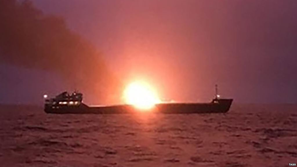 Пожар на танкерах возле Кречинского пролива: а был ли инцидент случайностью?
