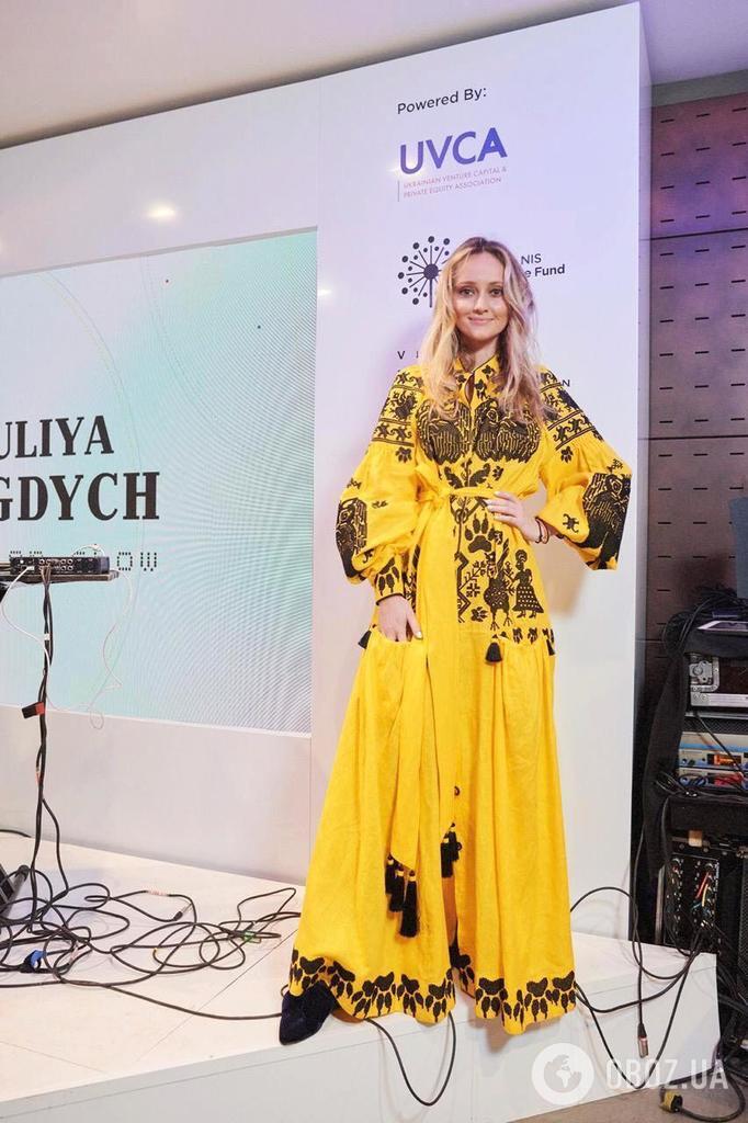 Модный показ в Давосе: украинский дизайнер одела мировых лидеров в вышиванки