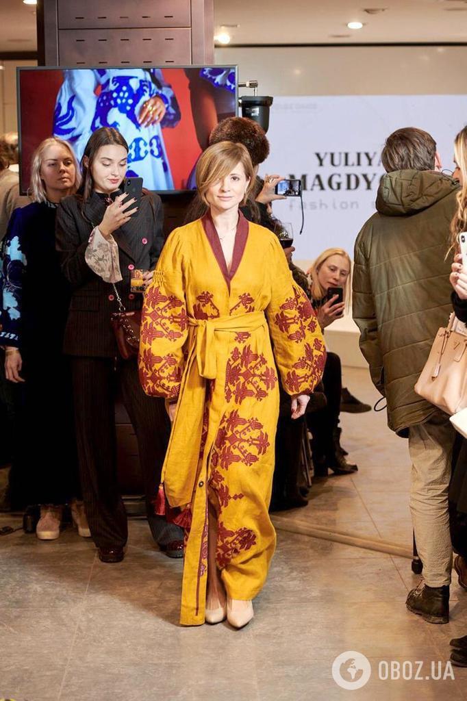 Модний показ у Давосі: український дизайнер одягла світових лідерів у вишиванки