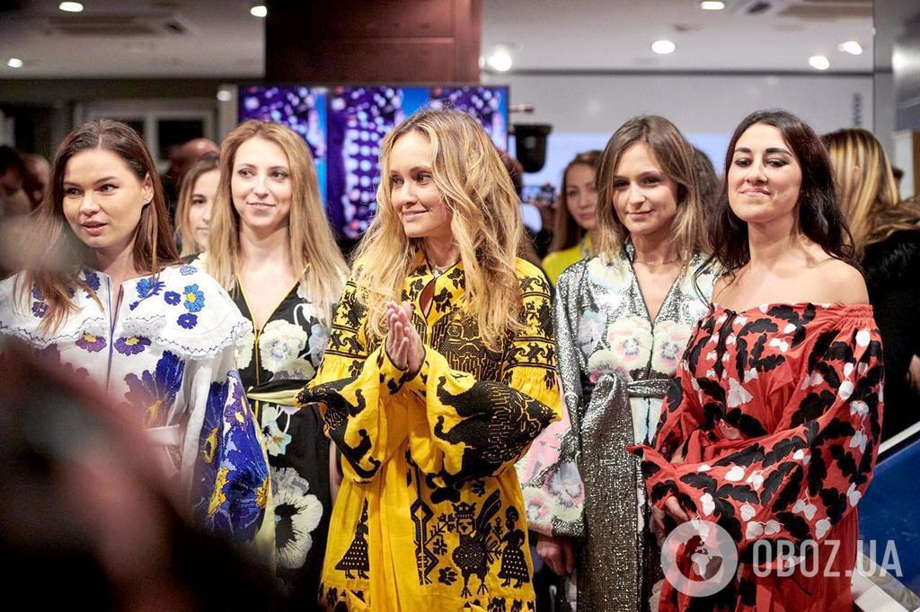 Модный показ в Давосе: украинский дизайнер одела мировых лидеров в вышиванки