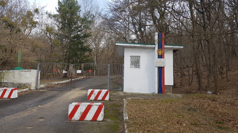 ''Відпрацюють навички на практиці'': в Криму відкрили військовий табір для дітей