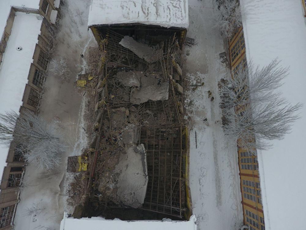 В Горловке на машиностроительном заводе рухнула стена