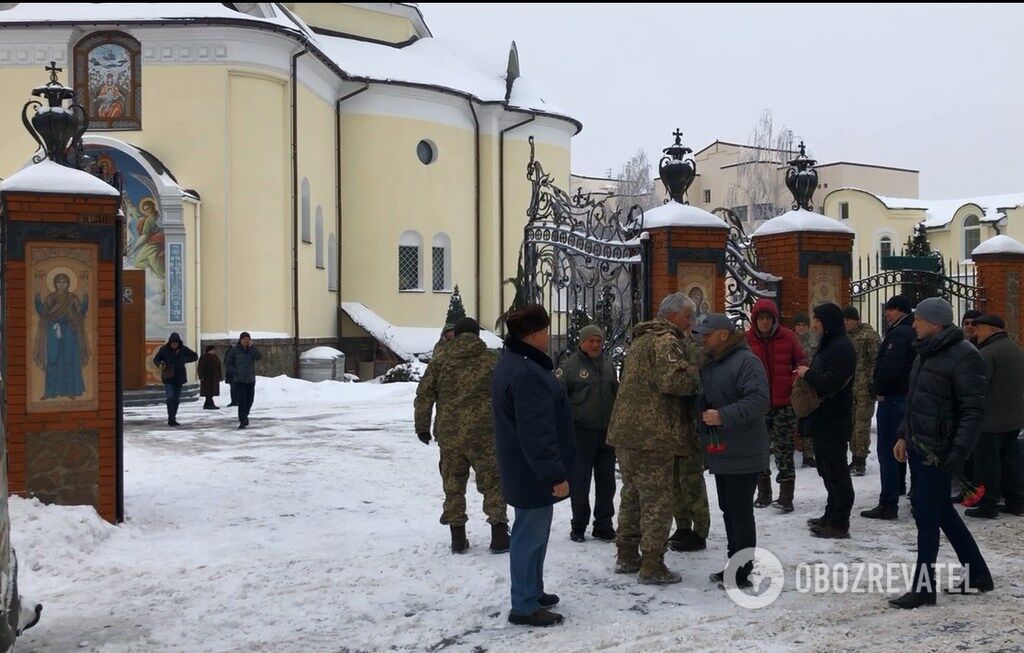 Попрощатися з Віталієм Губенком прийшло багато військових і цивільних
