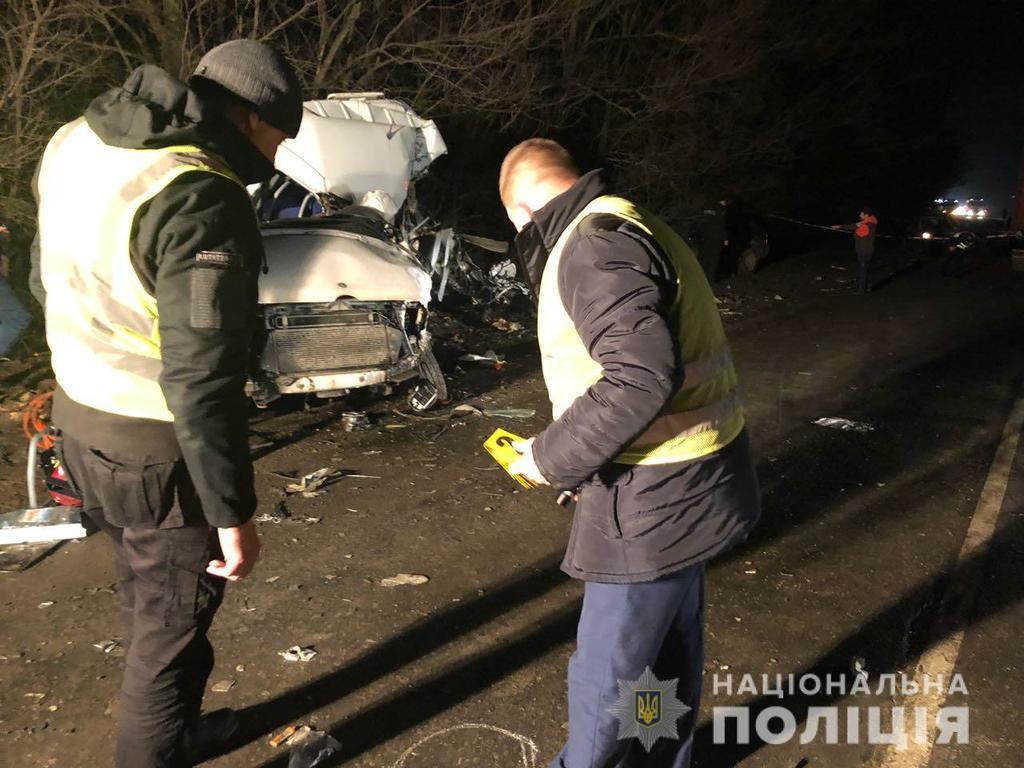 Под Одессой — страшное ДТП: погибли полицейские, много раненых