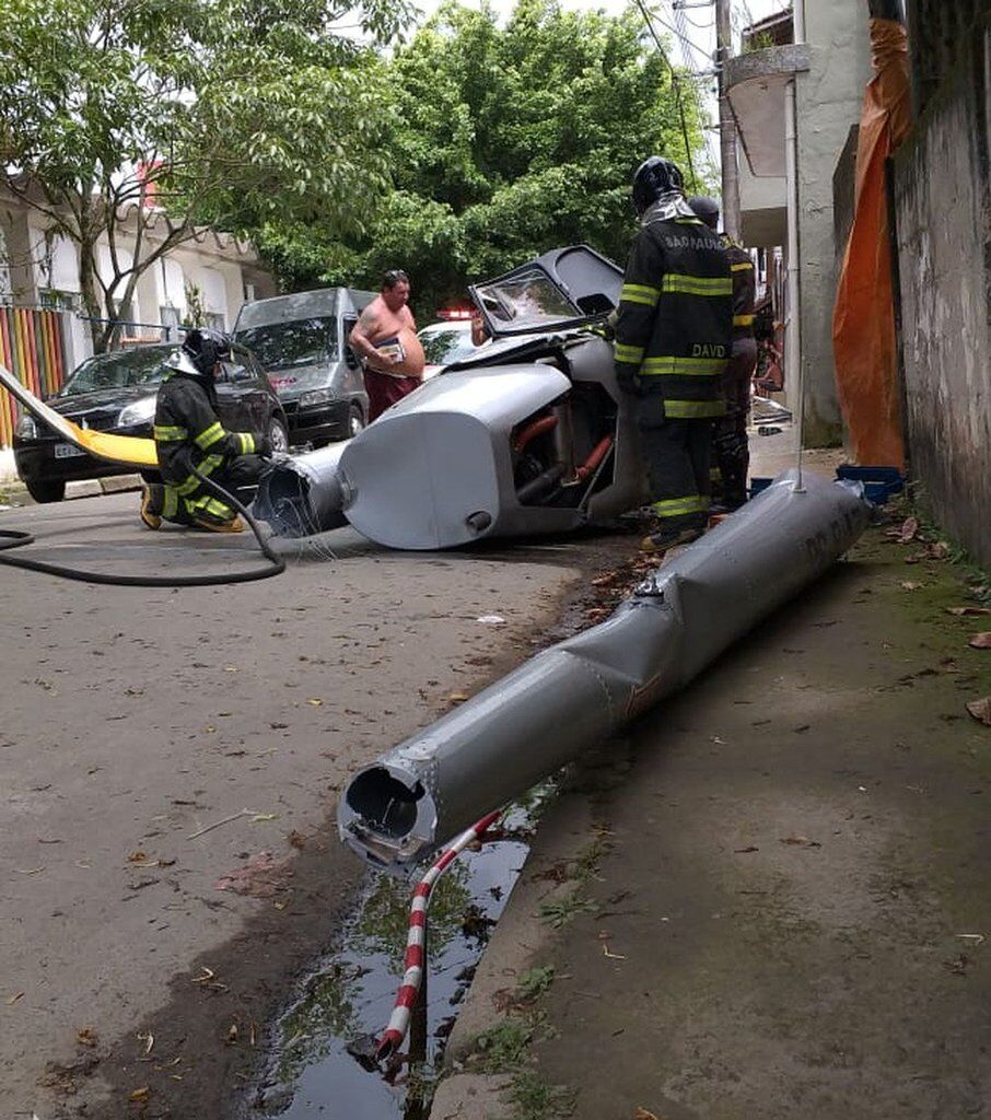 Моторошний момент авіакатастрофи в Бразилії потрапив на відео