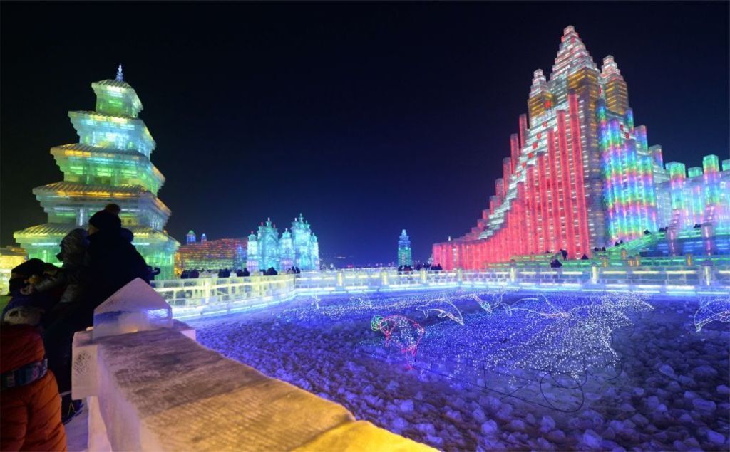 Снег и лед: яркий фестиваль в Китае удивил сеть
