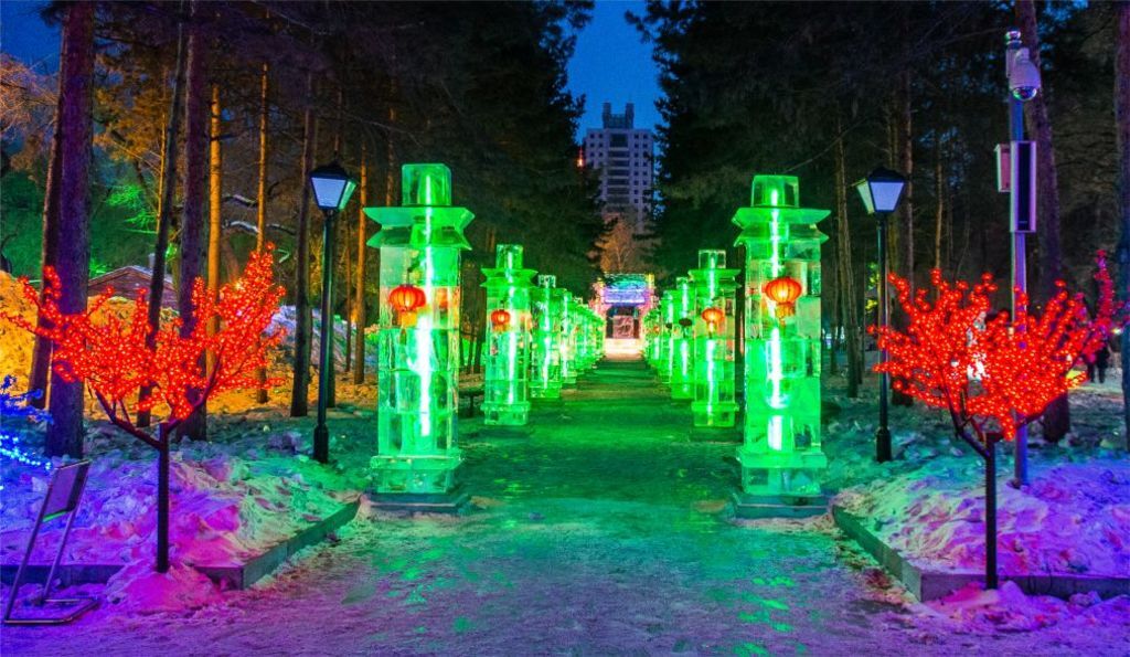 Сніг і лід: яскравий фестиваль у Китаї здивував мережу