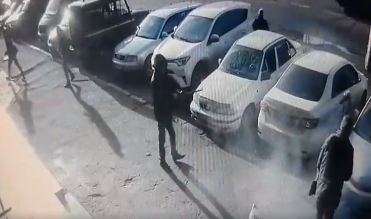 Момент розстрілу пари в Миколаєві потрапив на відео: моторошні кадри