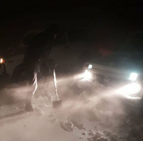 Накрыло десятки машин: в Крыму сошла лавина
