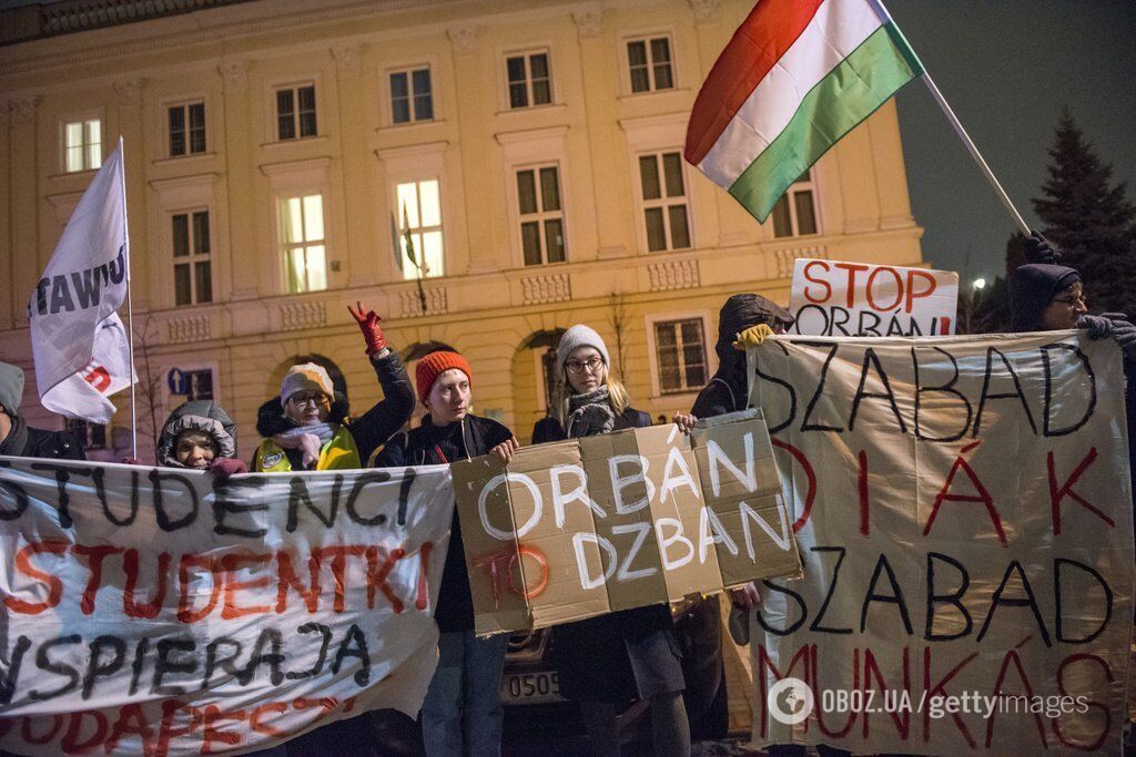 ''Рабський закон!'' Угорщину охопили протести проти влади, яка нападала на Україну 