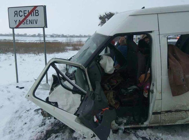 На Львовщине произошло кровавое ДТП с детьми: погибла девочка