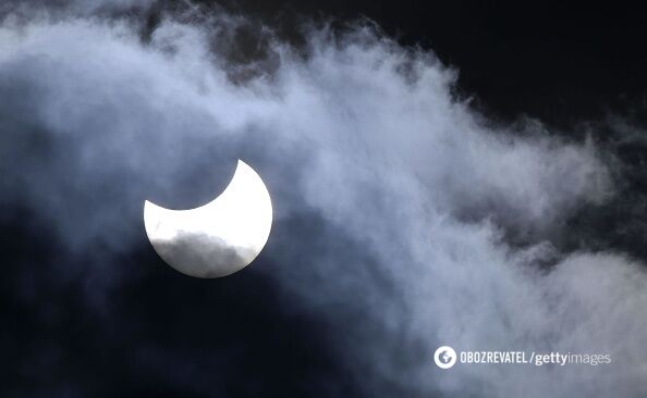 Перше сонячне затемнення у 2019 році: з'явилися дивовижні фото