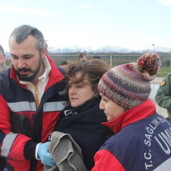  Судно с украинцами затонуло близ Турции: фото и видео с выжившими