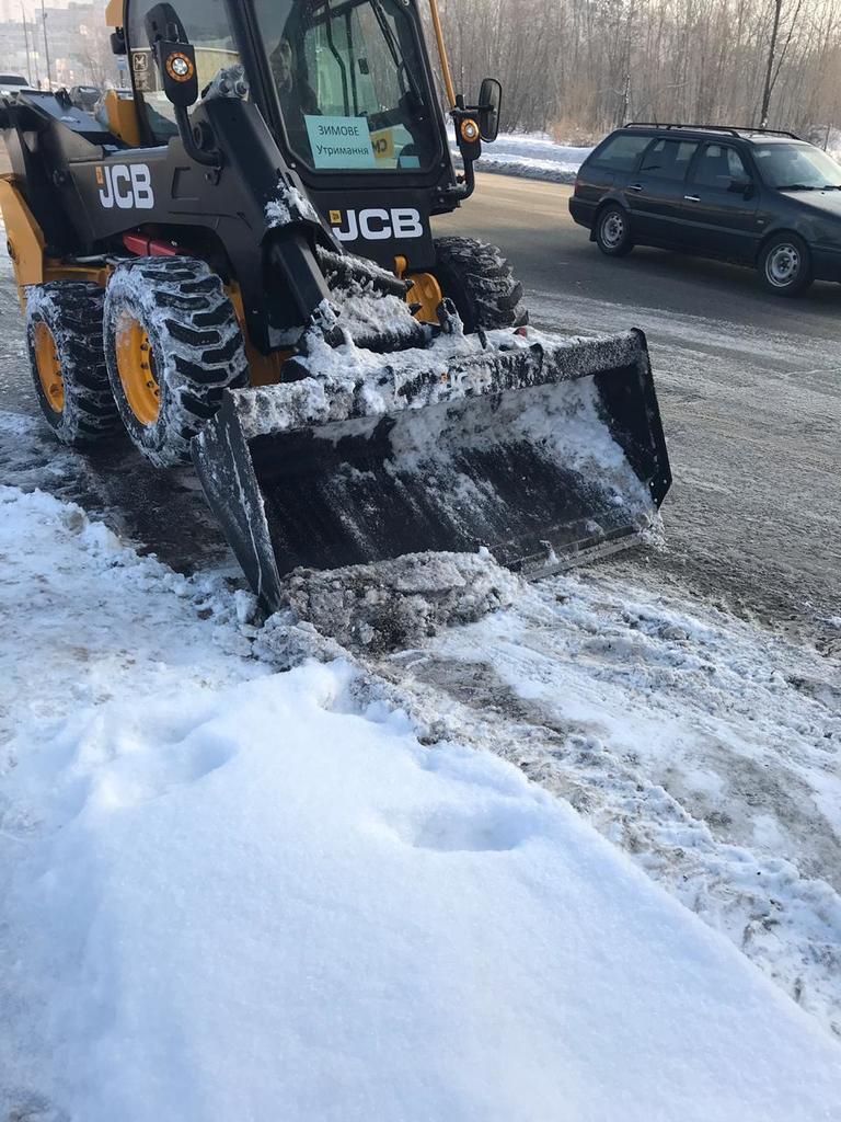 Прибирання снігу у Києві