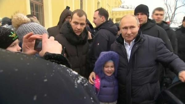Почему Путин вышел к расплакавшейся девочке