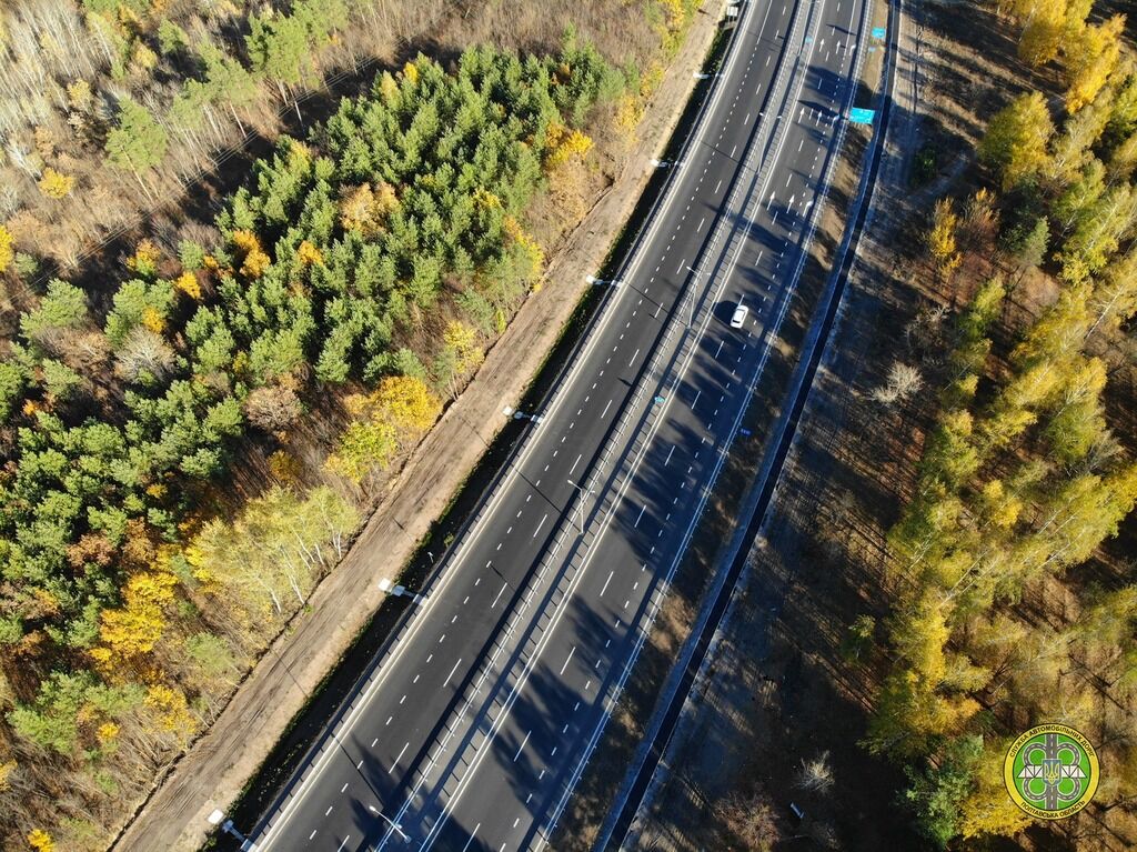 Українські дорожники похвалилися зразковим ремонтом дороги: з'явилися приголомшливі фото