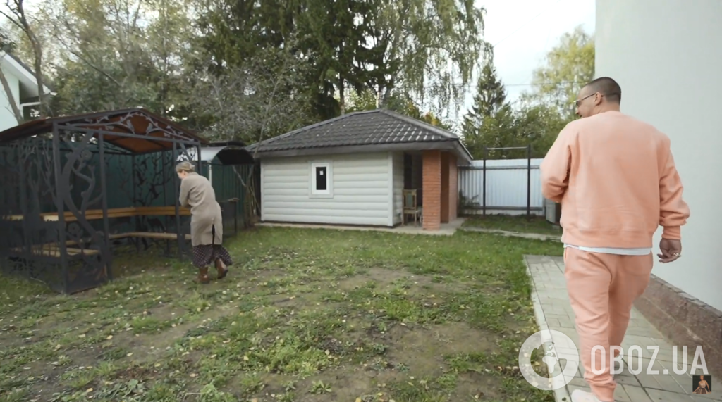 Два дома и гардероб, как у Киркорова: Гуф показал свое жилье Собчак