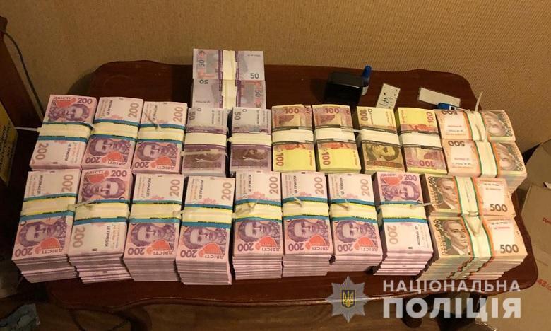 У Києві організували зухвалу схему з обміном валют