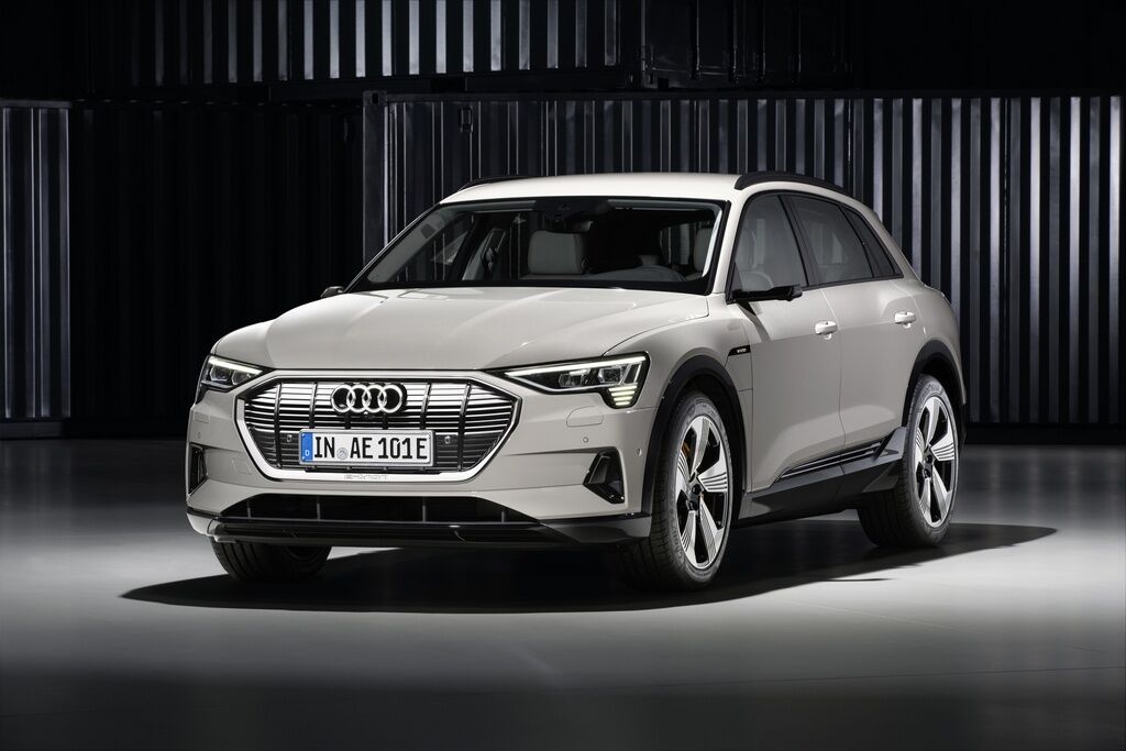 Audi e-tron quattro — один из соперников