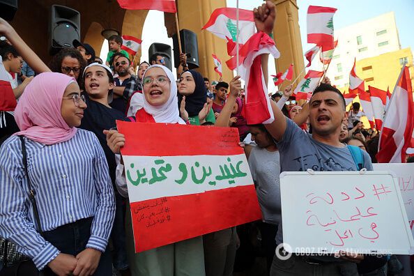 Ливан накрыли милионные протесты