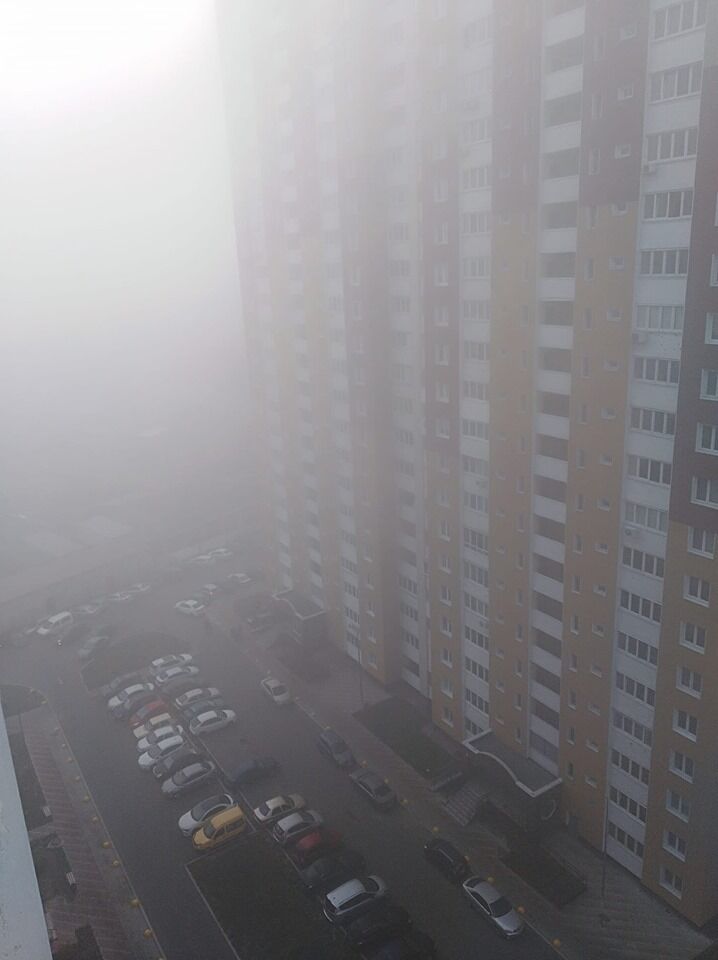 Киев в среду, 23 октября, накрыло густым туманом