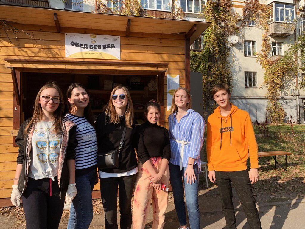 Дочь Зеленского раздавала еду малоимущим