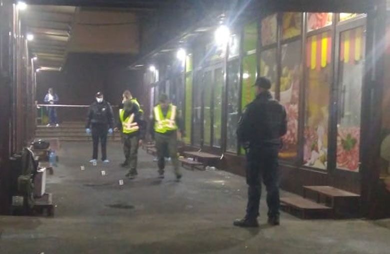 В Киеве произошел взрыв на Троещинском рынке
